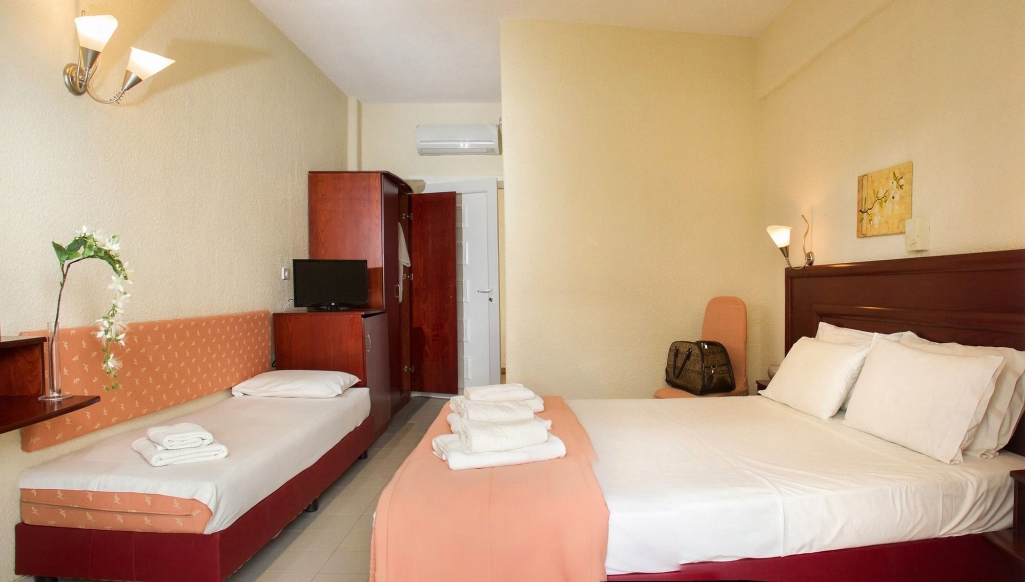 Xenios Loutra Village Beach Hotel Agia Paraskevi  Exterior photo